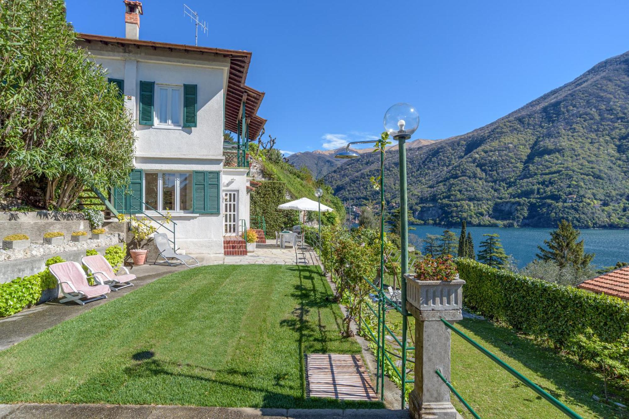Casa Bambu - Splendida Vista Lago E Posto Auto Laglio Exterior photo