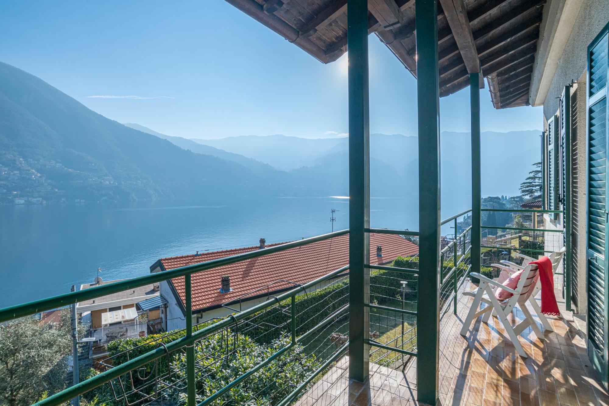 Casa Bambu - Splendida Vista Lago E Posto Auto Laglio Exterior photo