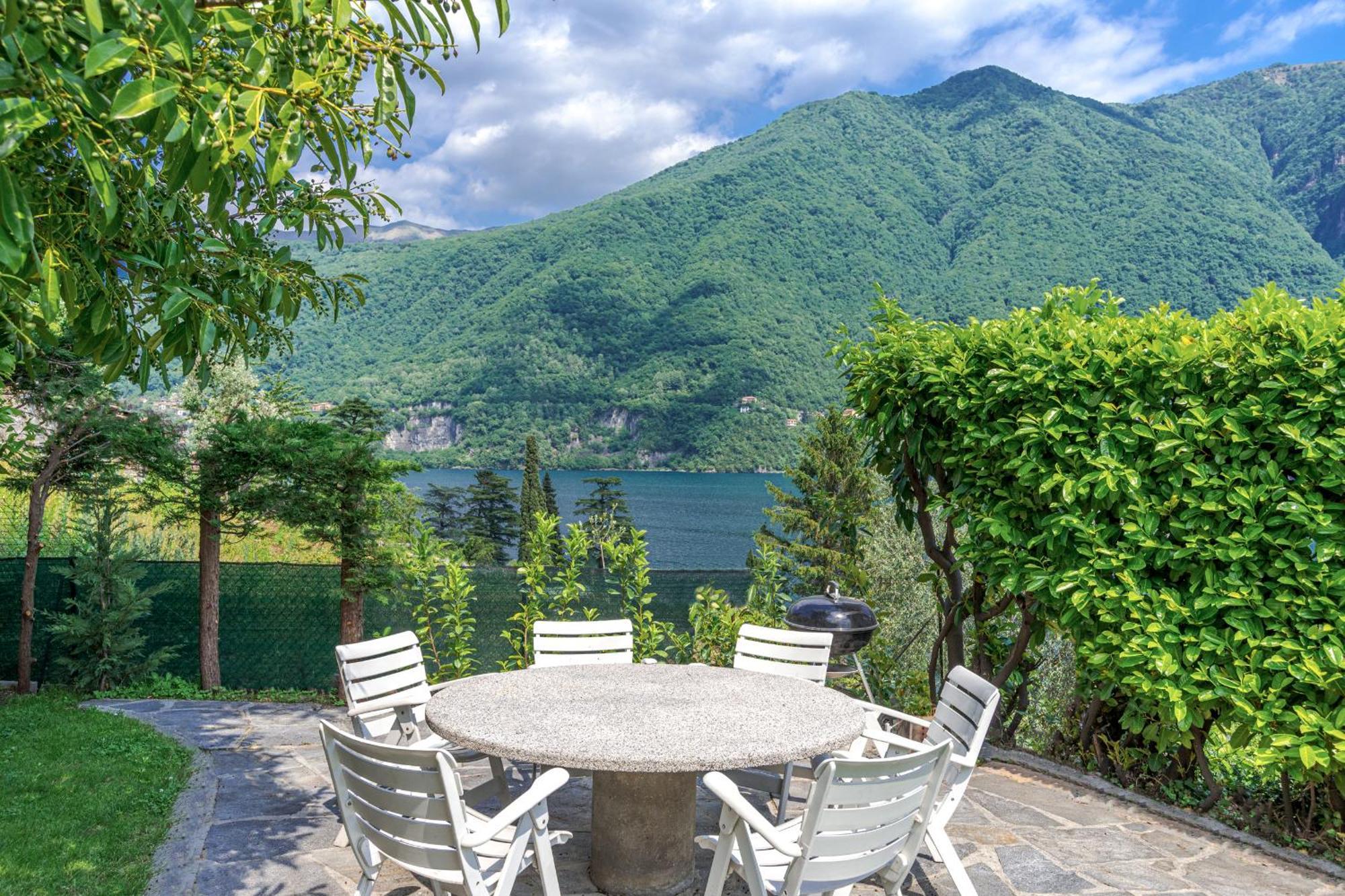 Casa Bambu - Splendida Vista Lago E Posto Auto Laglio Exterior photo